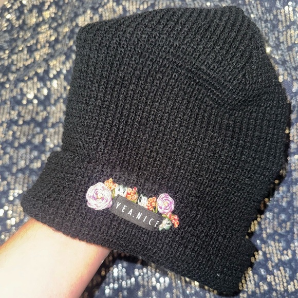 Custom hand embroidered beanie​ - Picture 3 of 4